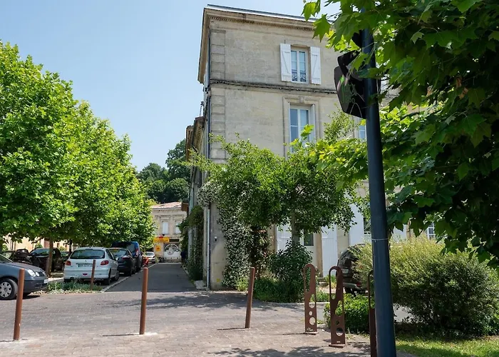 Maison De Charme En Bord De Garonne A 15 Min From Bordeaux Ferienhaus