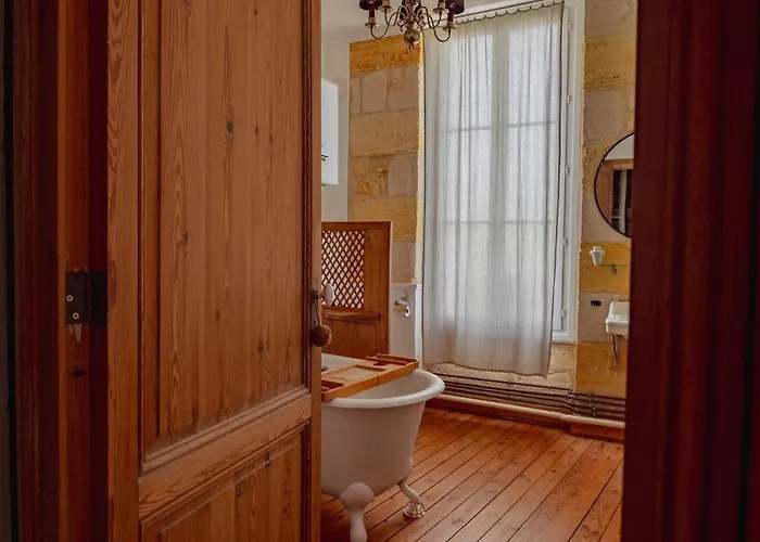 Maison De Charme En Bord De Garonne A 15 Min From Bordeaux Ferienhaus *