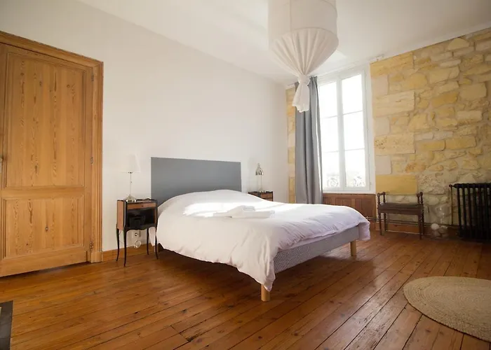 Ferienhaus Maison De Charme En Bord De Garonne A 15 Min From Bordeaux *