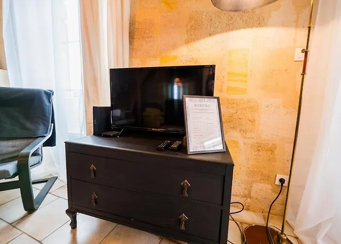 Ferienhaus Maison De Charme En Bord De Garonne A 15 Min From Bordeaux *