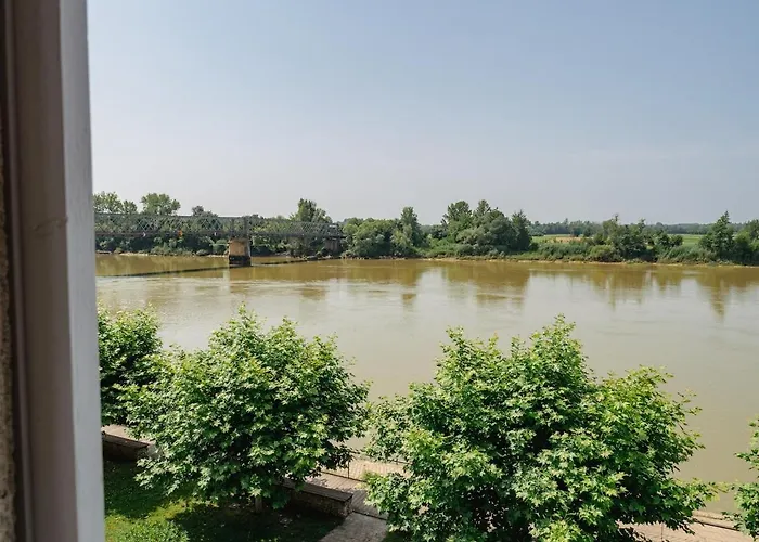 Ferienhaus Maison De Charme En Bord De Garonne A 15 Min From Bordeaux Langoiran