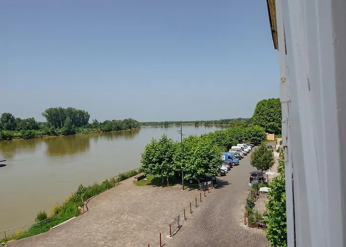 Ferienhaus Maison De Charme En Bord De Garonne A 15 Min From Bordeaux Langoiran