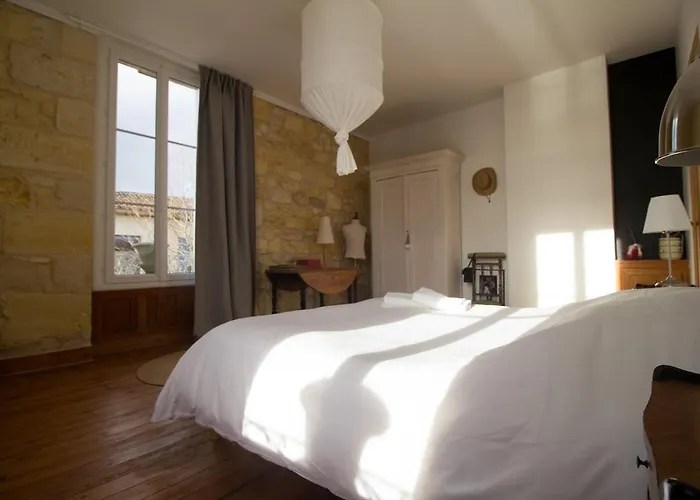 Maison De Charme En Bord De Garonne A 15 Min From Bordeaux *