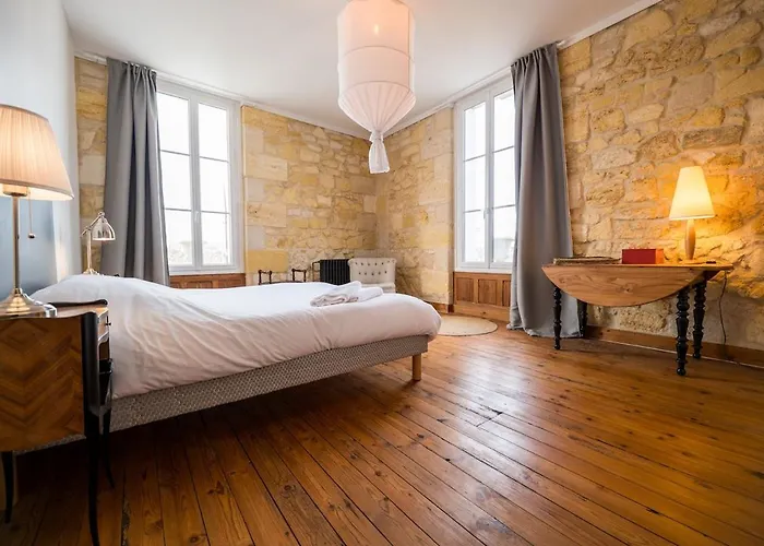 Ferienhaus Maison De Charme En Bord De Garonne A 15 Min From Bordeaux