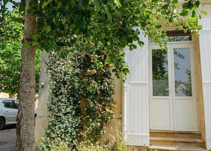 Maison De Charme En Bord De Garonne A 15 Min From Bordeaux Ferienhaus *